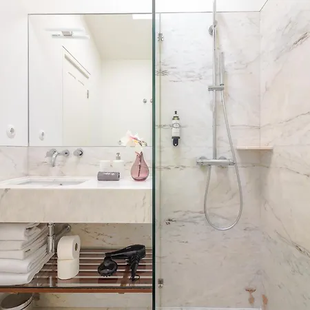 City-center With Modern Comforts * Oporto