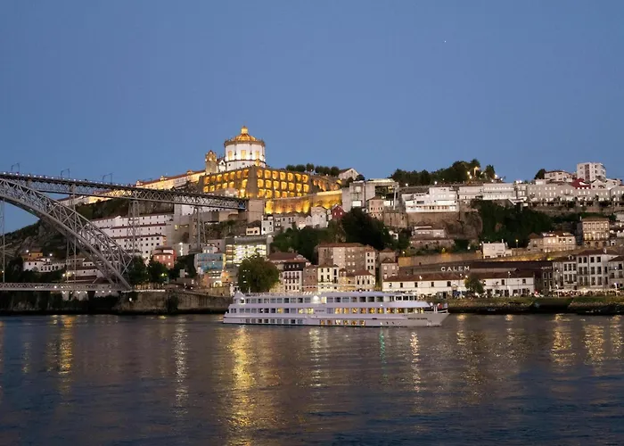 City-center With Modern Comforts * Porto